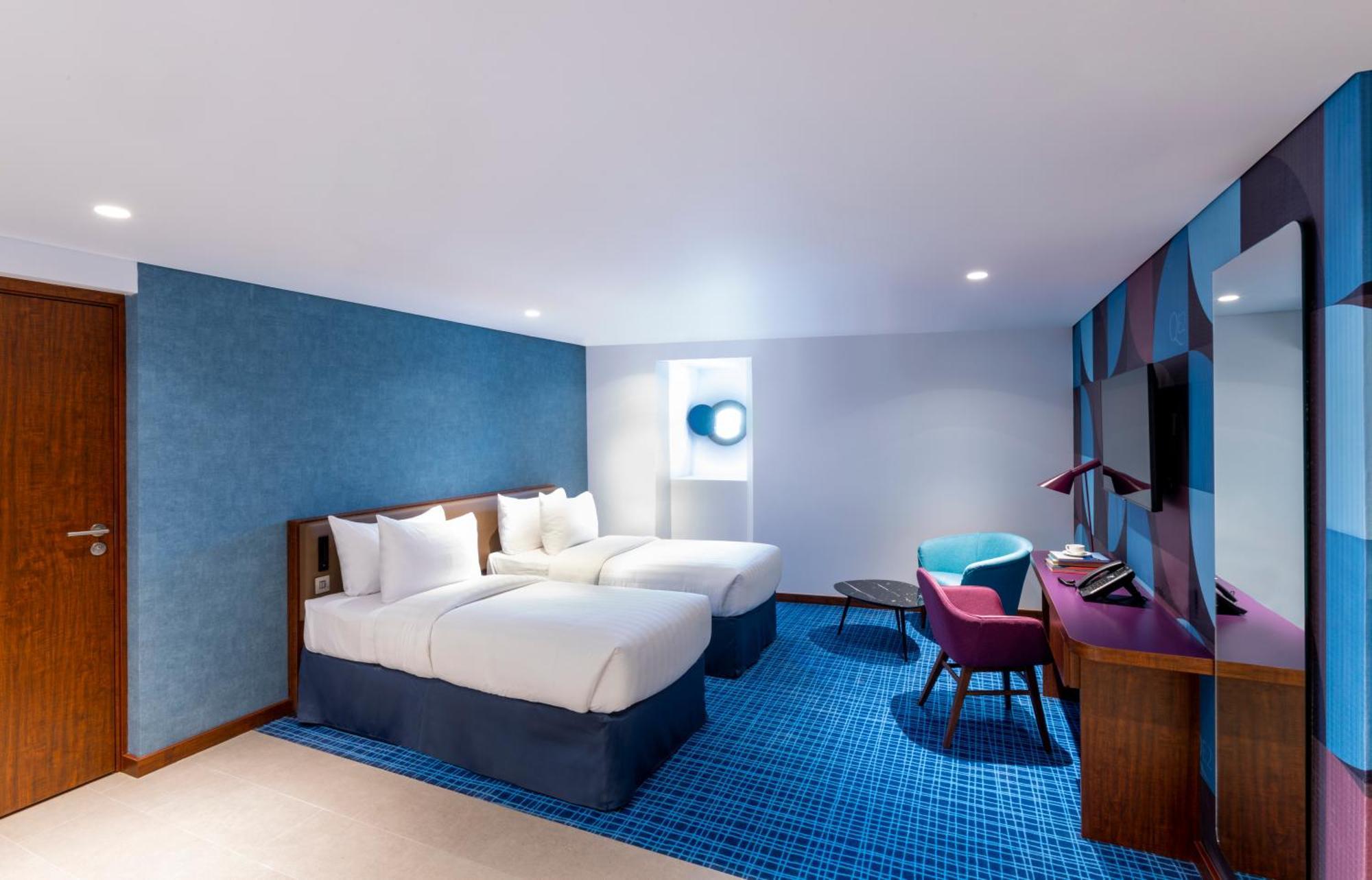 Queen Elizabeth 2 Hotel Dubai Room photo