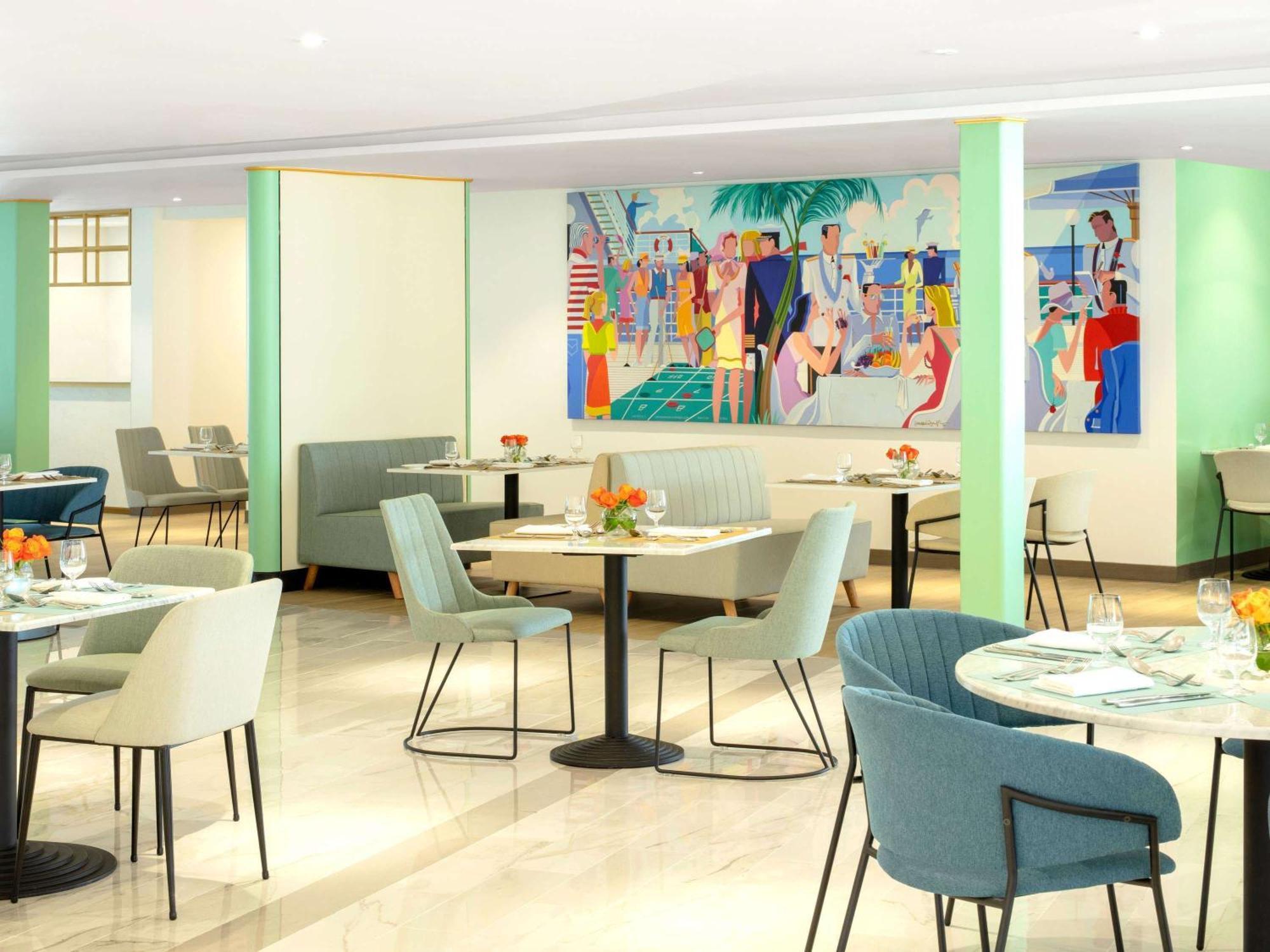Queen Elizabeth 2 Hotel Dubai Exterior photo